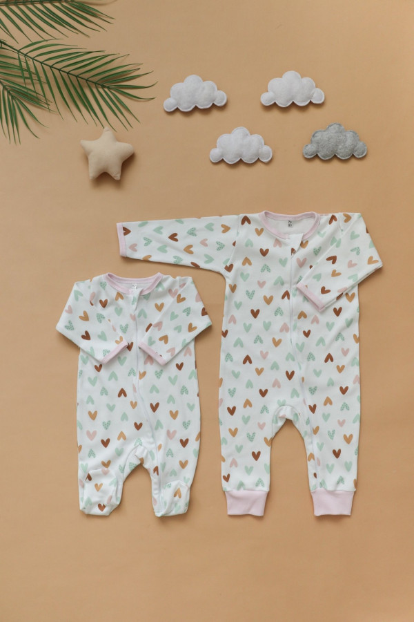 Комбинезон нательный для малыша Цветные сердца 