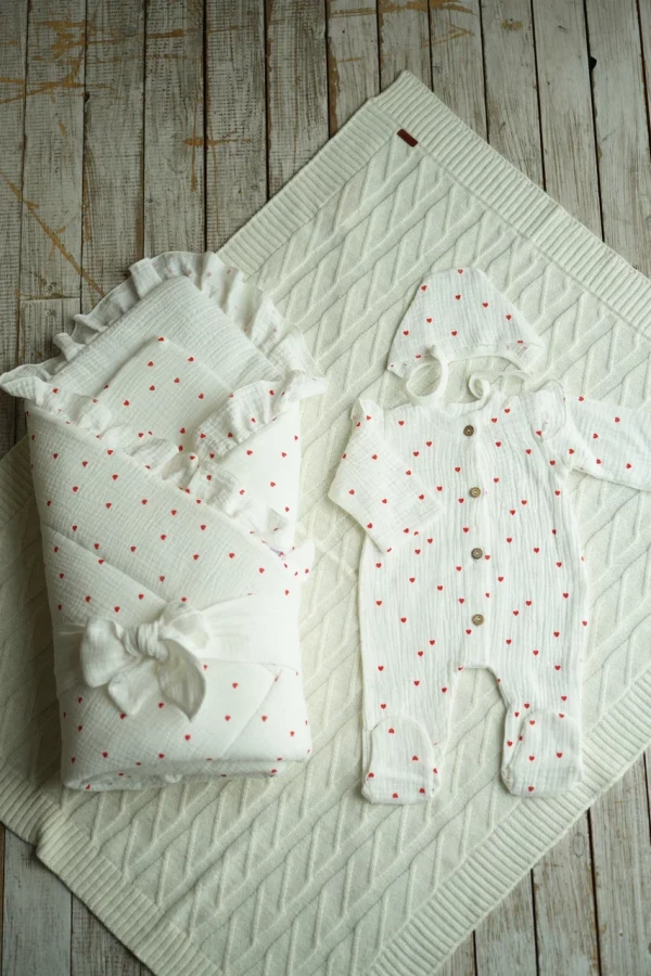 Комплект с рюшами из муслина Лето Сердечки 