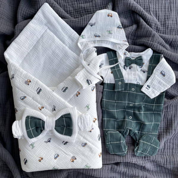 Комплект на выписку из муслина для мальчика молочно-зеленый 