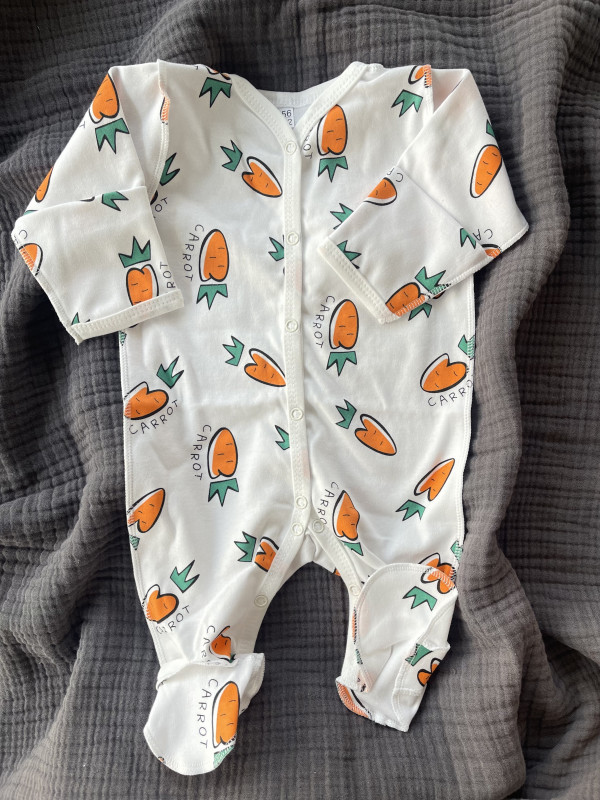 Комбинезон нательный для малыша на кнопках Морковки 