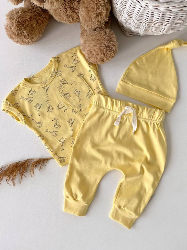 Комплект из 3 предметов (футболка, штанишки и шапочка) Желтый