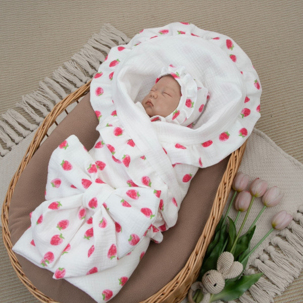 Комплект на выписку 4 предмета "Муслин Рюша.Плед", клубники, лето