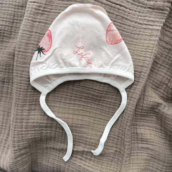 Чепчик Клубничка