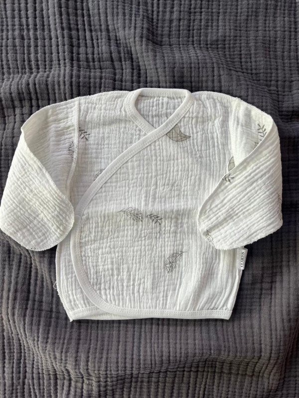 Распашонка из муслина жатка Листья