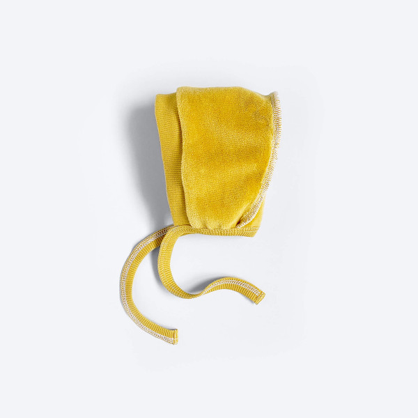 Велюровый чепчик Mjölk Mustard