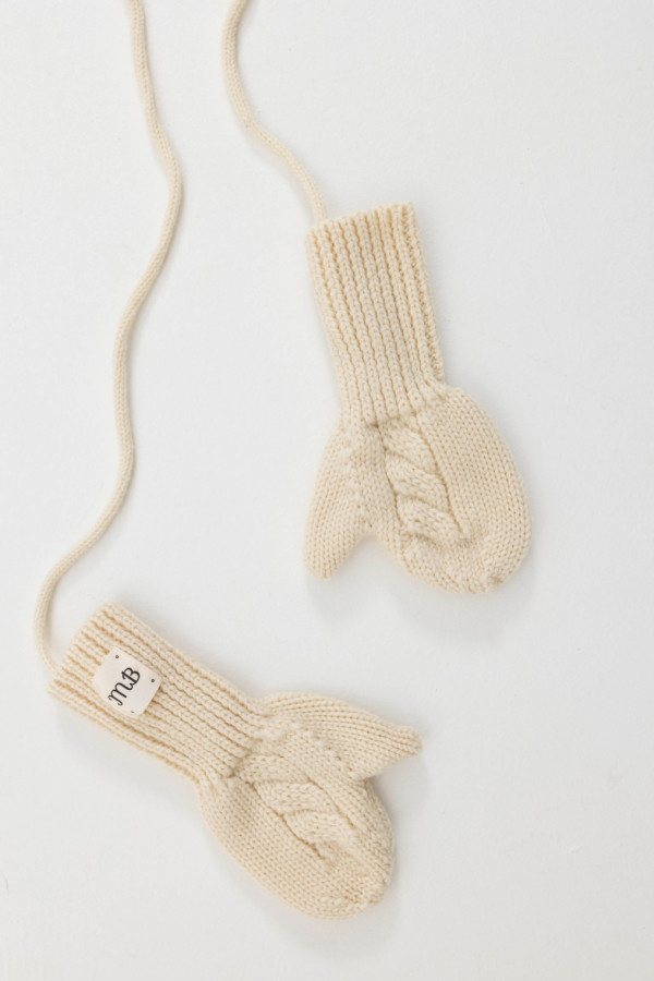 Варежки с пальчиком (меринос) Молочный 